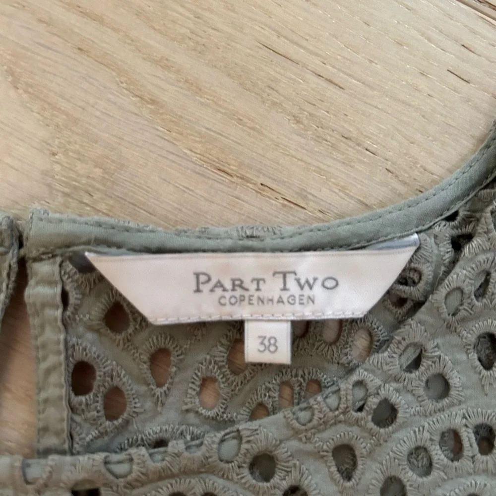 Part Two Eyelet Blouse - Picture 5 of 7